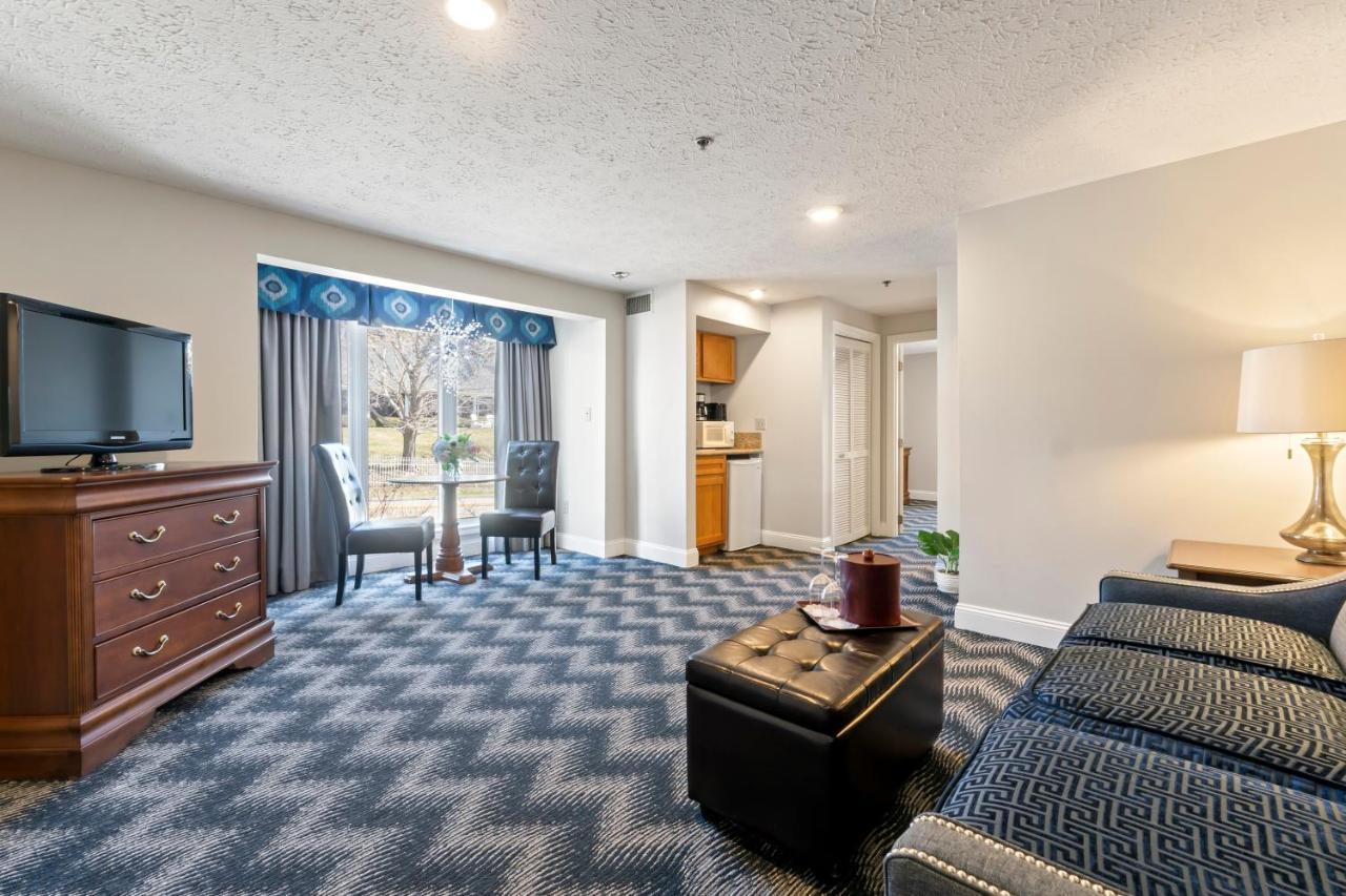 One-Bedroom King Suite,1393062602:JPEG